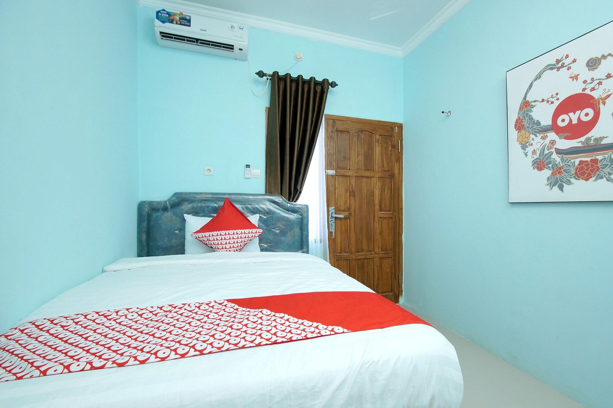 Oyo 347 Bayang Brothers Guest House Maguwo Esterno foto