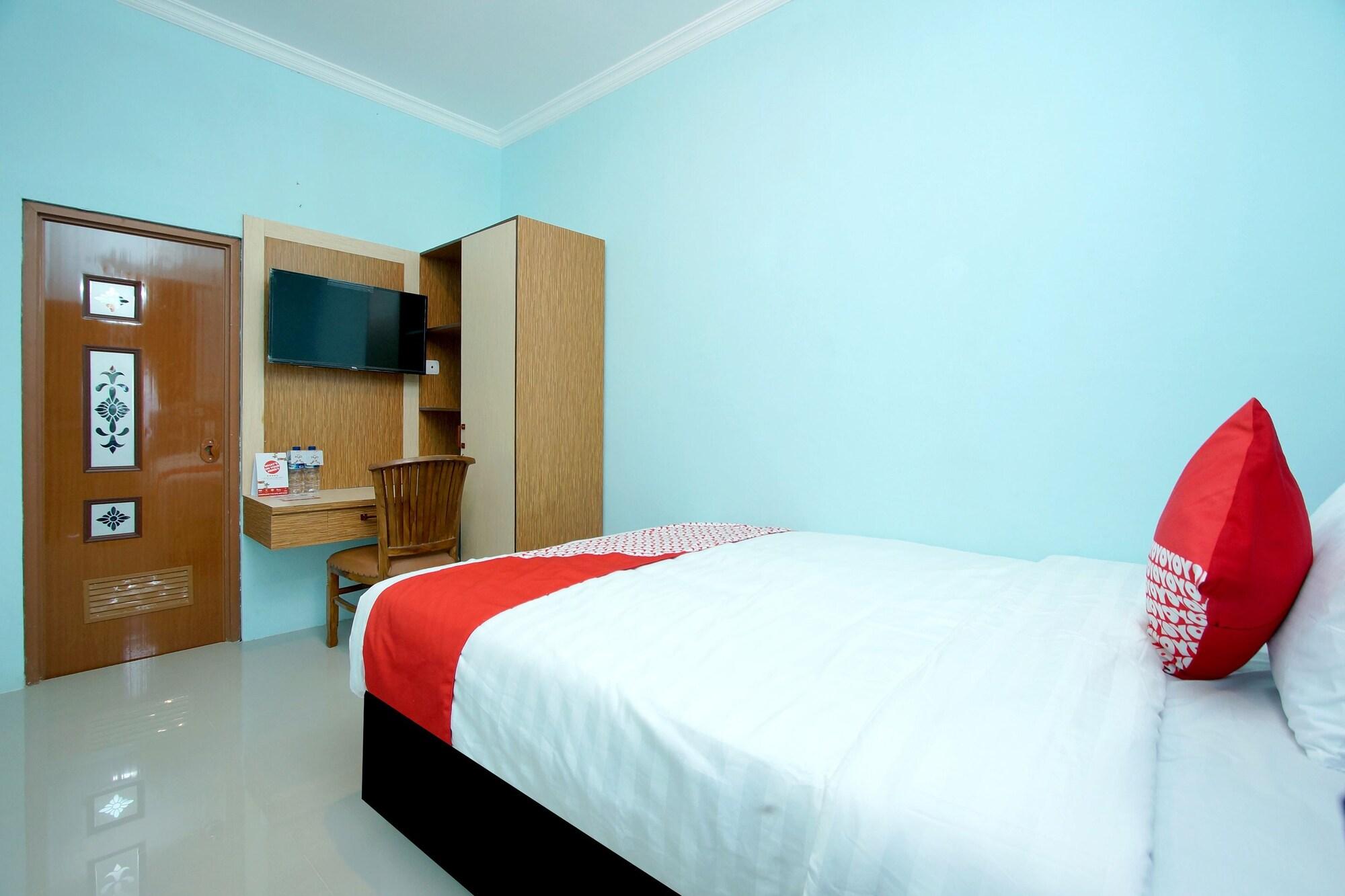 Oyo 347 Bayang Brothers Guest House Maguwo Esterno foto