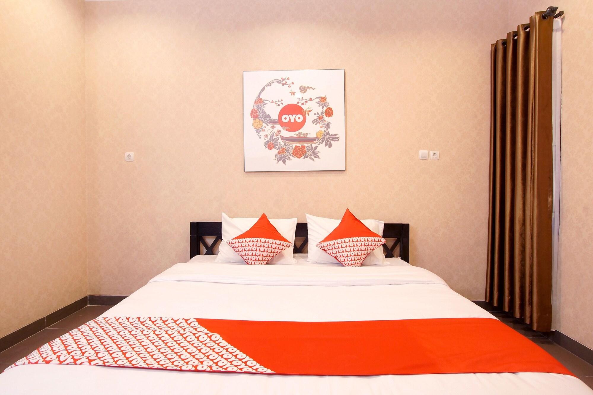 Oyo 347 Bayang Brothers Guest House Maguwo Esterno foto
