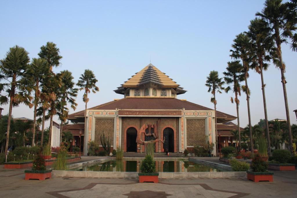 Oyo 347 Bayang Brothers Guest House Maguwo Esterno foto